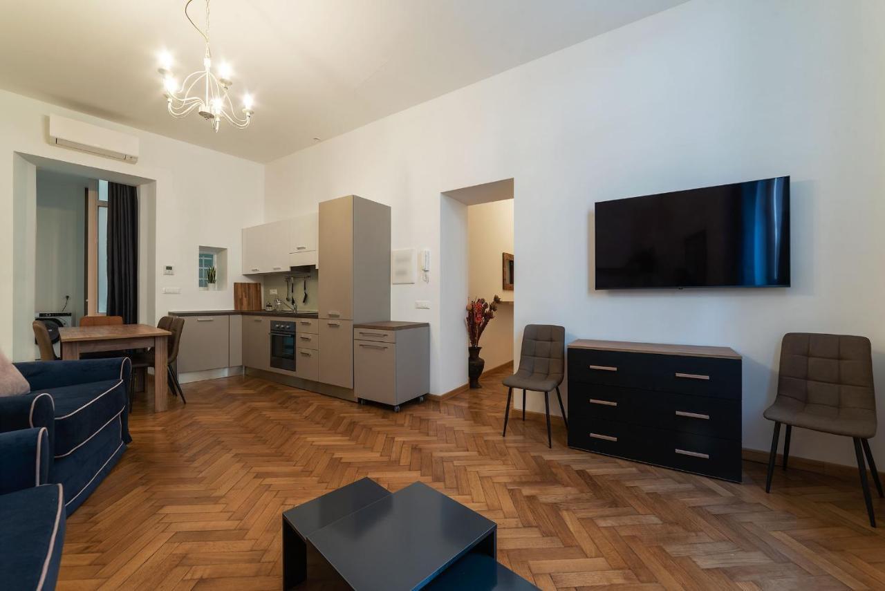Cs Termini Nazionale Apartments Рим Екстер'єр фото