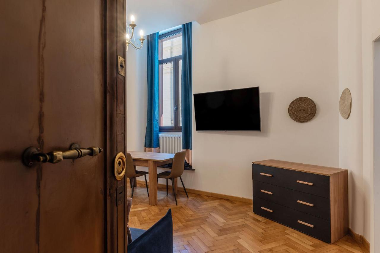 Cs Termini Nazionale Apartments Рим Екстер'єр фото