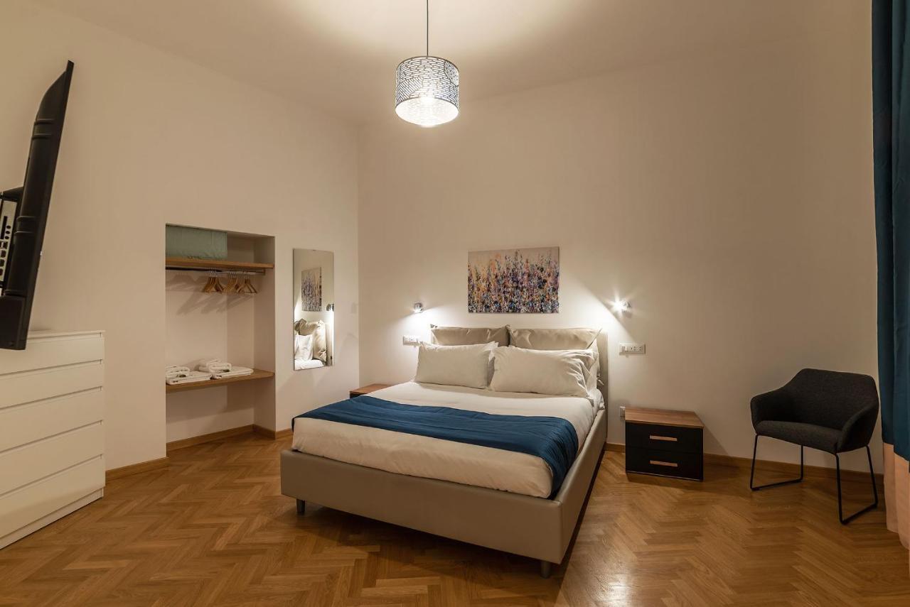 Cs Termini Nazionale Apartments Рим Екстер'єр фото