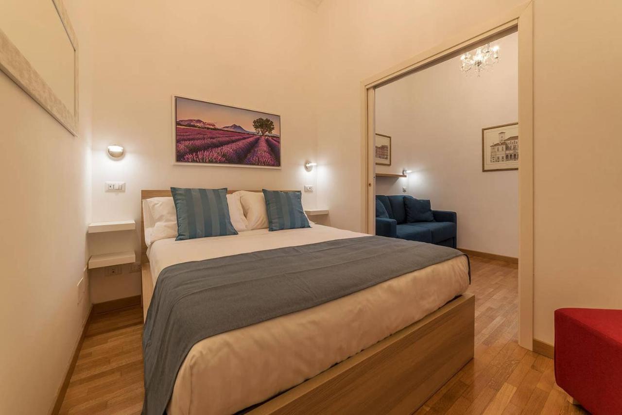 Cs Termini Nazionale Apartments Рим Екстер'єр фото